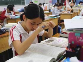 为什么一模成绩决定高考成绩(哪一次成绩更好?老师道出实情)