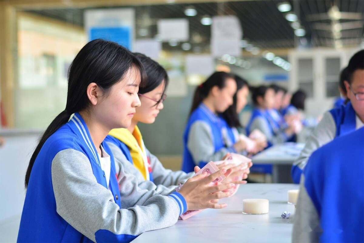 学什么技术工资高过万（只需学会两门技术）